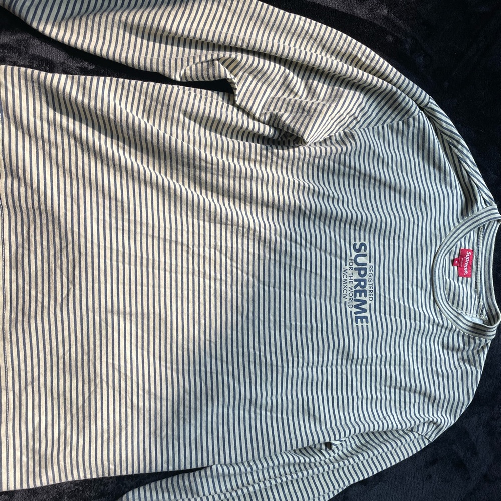 COPY - Authentic Supreme Stripe Long Sleeve / size M / Barley Worn In good cond…